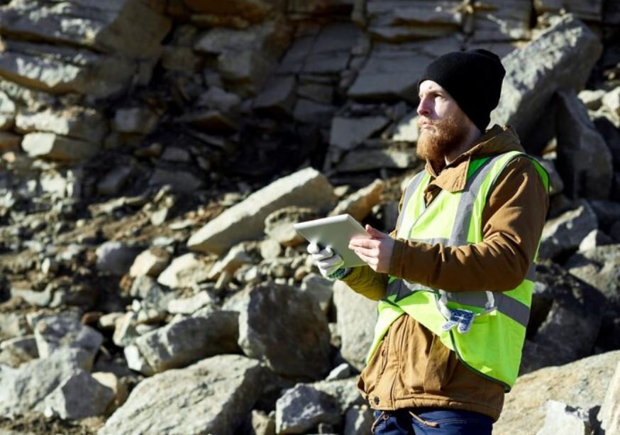 Australia's Mining Towns Are Paying $200,000 for Workers Who Won't Come