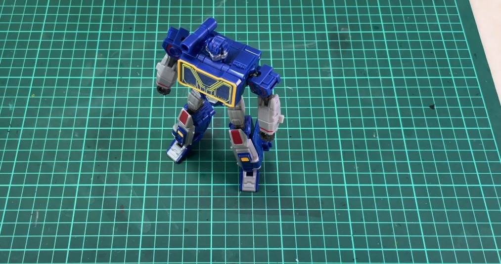 Transformers One Soundwave Studio Series Deluxe Class Action Figure